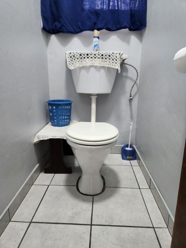 4 Bedroom Property for Sale in Bergzicht Western Cape